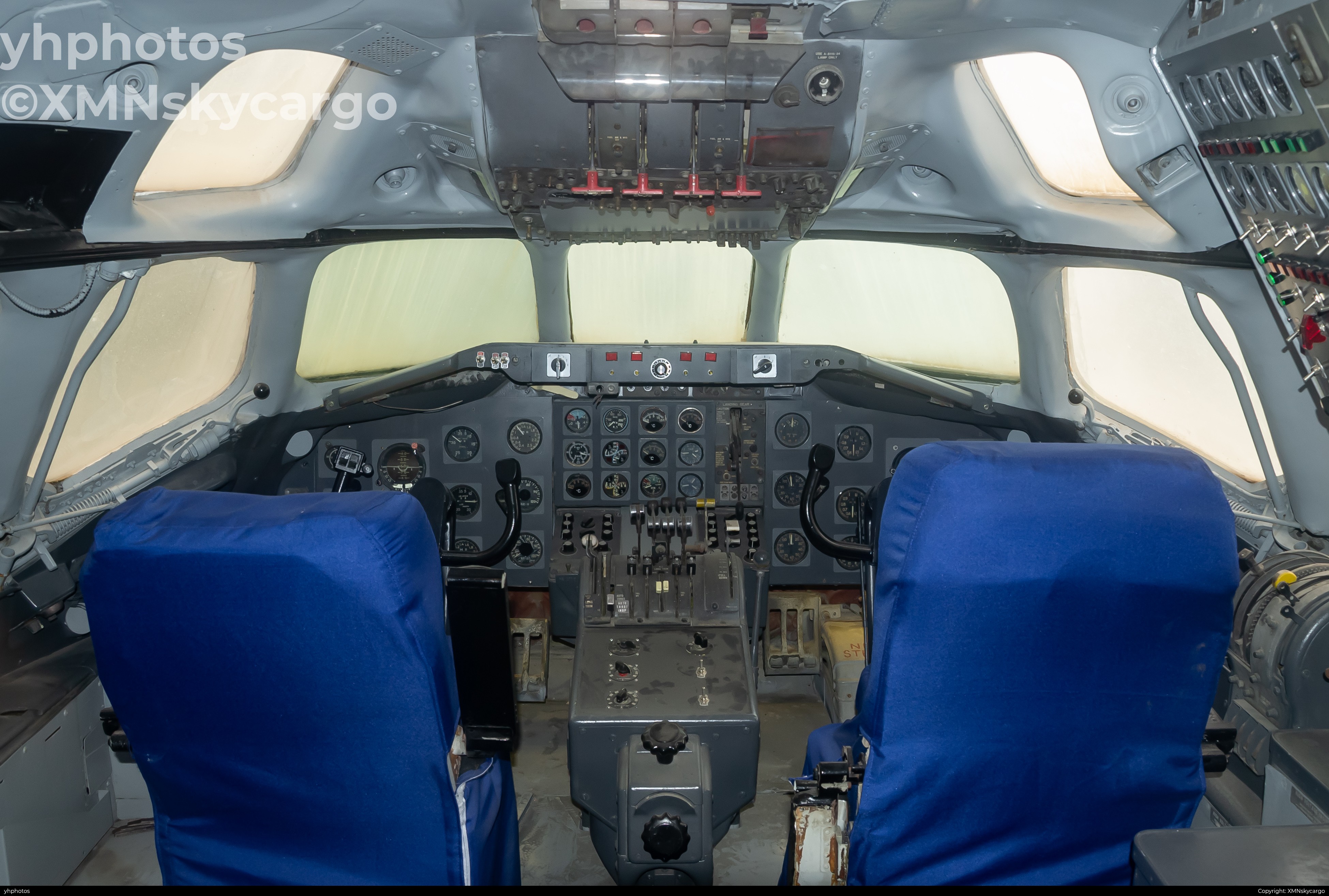 DC8驾驶舱