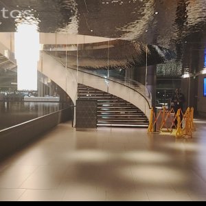 卡塔尔休息室楼梯