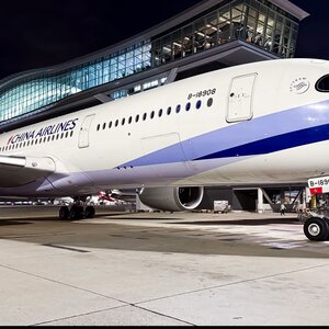 温哥华上空的C-FKAU(杰森)